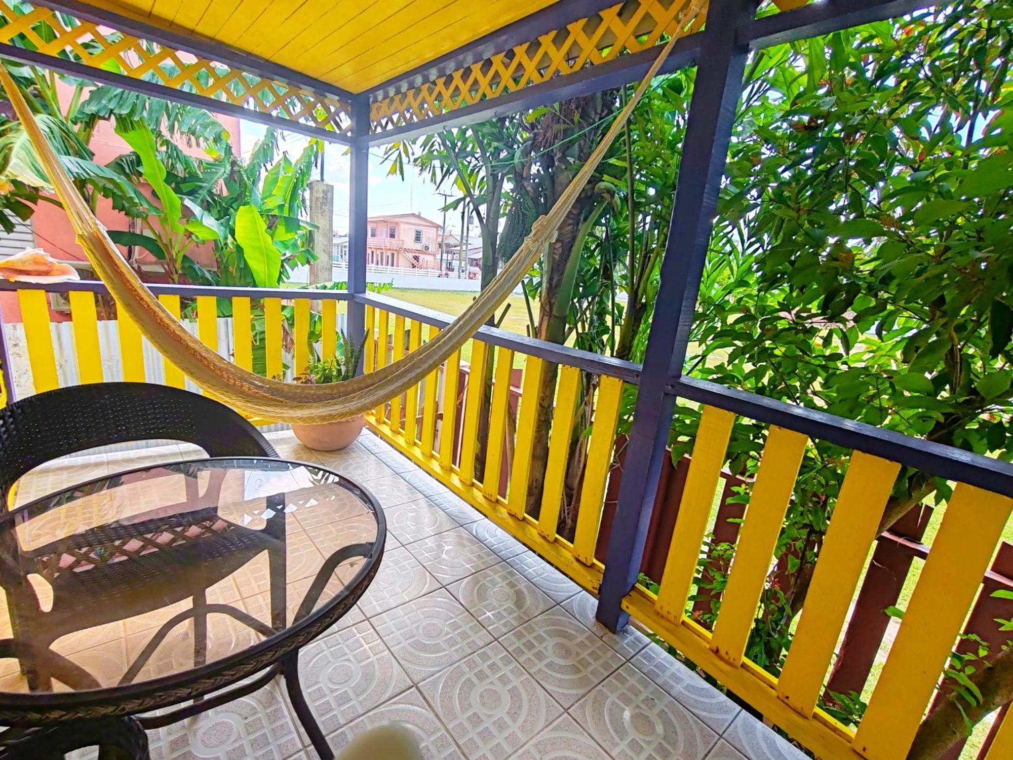 Yocamatsu Bed & Breakfast Caye Caulker Room photo