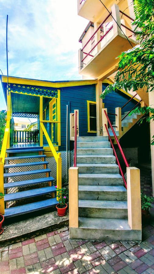 Yocamatsu Bed & Breakfast Caye Caulker Exterior photo